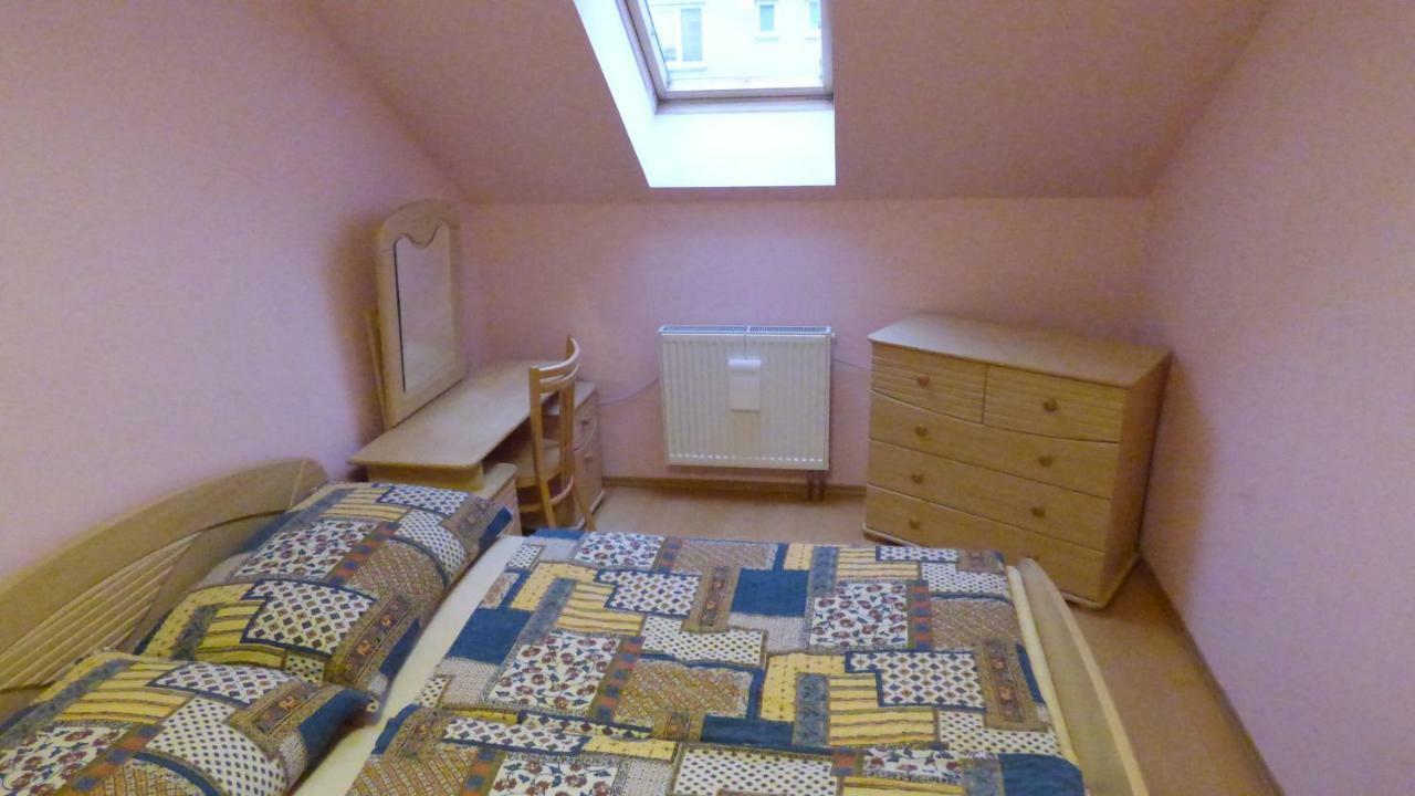 Appartement Dum V Mnichove Hradisti Se Zahradou à Mnichovo Hradiště Extérieur photo