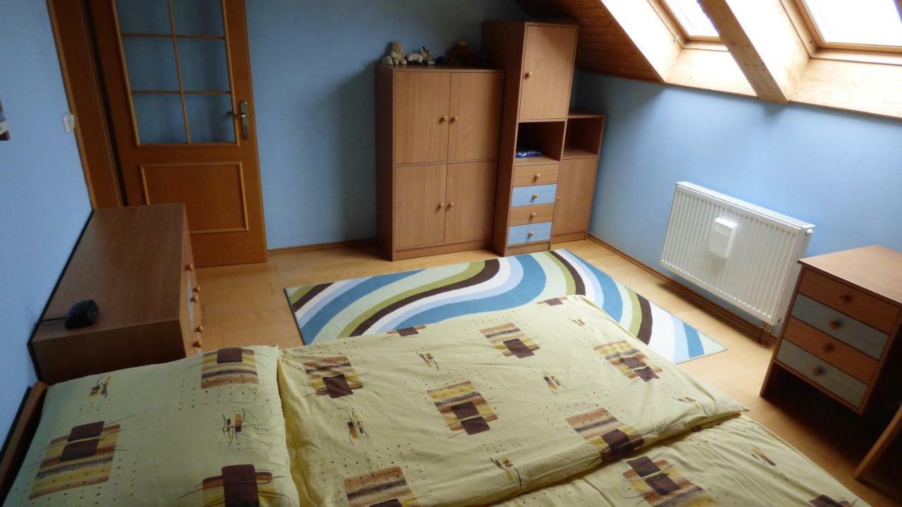 Appartement Dum V Mnichove Hradisti Se Zahradou à Mnichovo Hradiště Extérieur photo