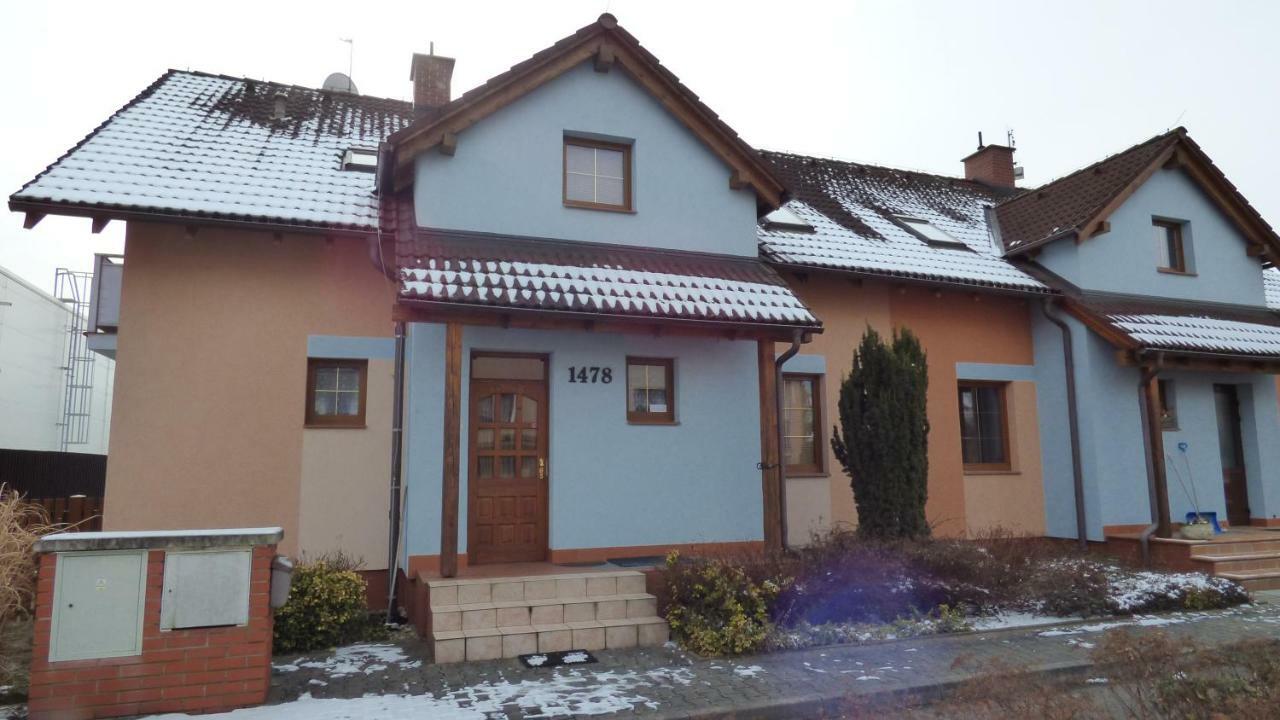 Appartement Dum V Mnichove Hradisti Se Zahradou à Mnichovo Hradiště Extérieur photo